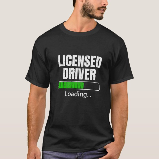 Loading Taxi Driving Cab Graphic med licensierad d T Shirt (Framsida)