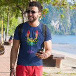 Lobster Graphic med Pridet Rainbow Rand T Shirt<br><div class="desc">Denna färgstarka hummer sporrar regnbåge rand i rött,  orange,  gult,  grönt,  blått och lila.</div>