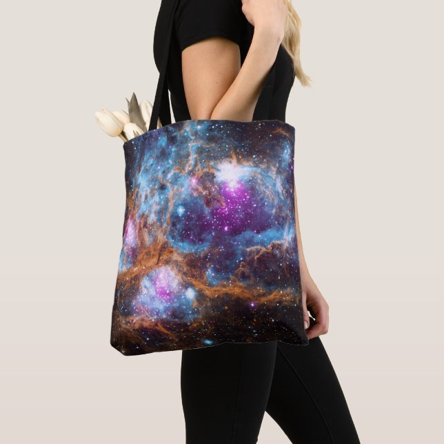 Lobsternebulosan - Kosmiskt vintervinterlandskap Tygkasse (Närbild)