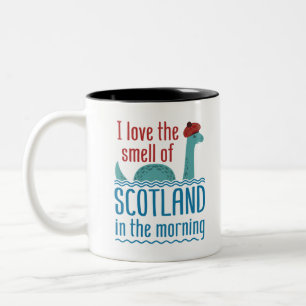 Loch Ness Monster Smell från Skottland på morgon Två-Tonad Mugg