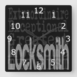 Locksmith Extraordinaire Fyrkantig Klocka