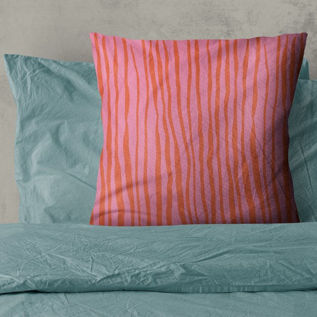 Lodrät återställ vågigt linjer - orange och rosa f kudde (Skapare uppladdad)