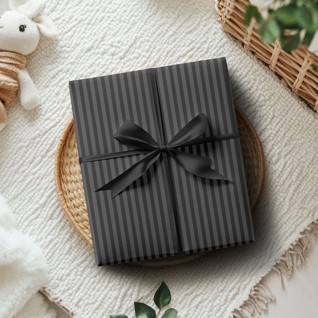 Lodrät Svart och rökig svart, smal Rand Presentpapper (Skapare uppladdad)