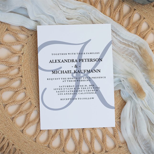 Lodräts moderna monogram | Blå Bröllop Inbjudningar (A blue, modern monogram decorates this classic wedding invitation)