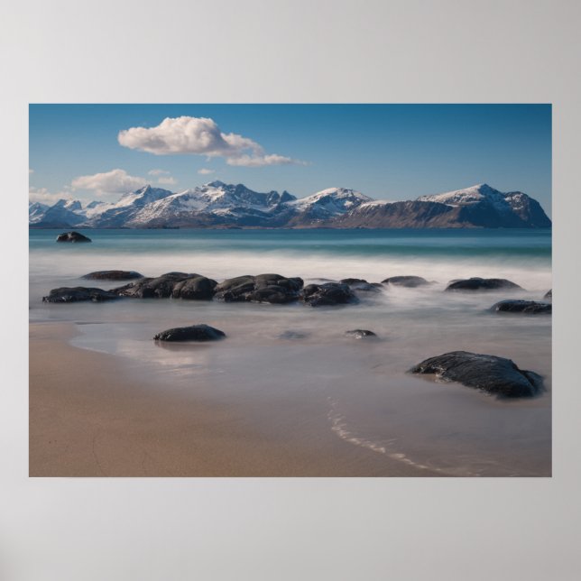 Lofoten Vikten Beach liggande foto Poster (Framsidan)