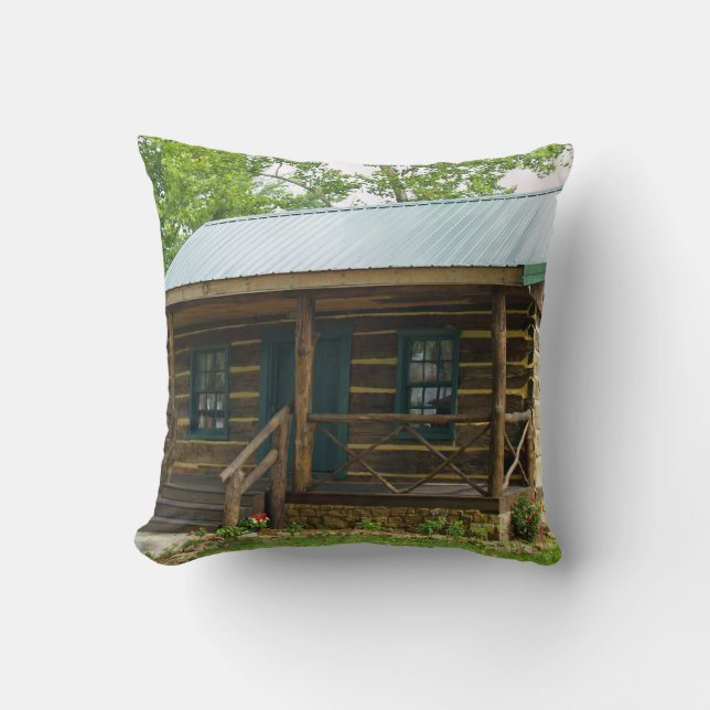 LOG CABIN HOUSE PILLOWS KUDDE (Framsida)
