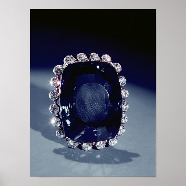 Logan Brooch Poster (Framsidan)