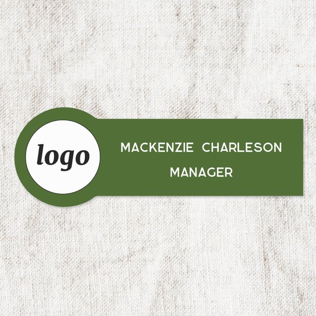 Logotyp Employee Grönt Business Forest Business Namnbricka (Simple logo with custom text business branding promotional forest green name tag badge)