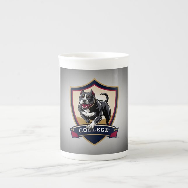Logotyp för PitBull College Benporslin Mugg (Framsidan)
