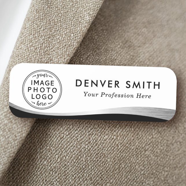 Logotyp namn rubrik svartvit övertoning av silver namnbricka (Custom logo name tag with black and silver gray gradient wave)