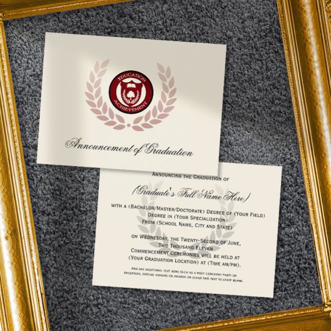 Logotyp School eller College Graduements Meddeland Inbjudningar (formal traditional graduation announcement cards)