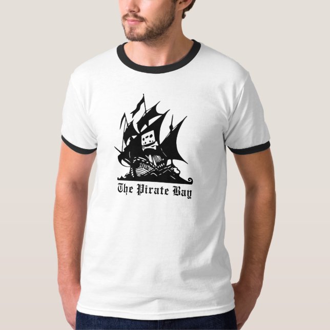 logotypen för frakt för piratfjärdpirat tee shirt (Framsida)