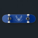 Logotypen Luft Force - Blue Mini Skateboard Bräda 18,5 Cm<br><div class="desc">Den här designen har den ikoniska logotypen Luft Force som ställs in mot en slående blå bakgrund. Dess rena och patriotiska utseende förkroppsligar den heder,  det pride och den tradition som FN:s styrka i Luft,  har,  skapar den idealisk för att visa stöd och uppskattning för militärtjänst.</div>