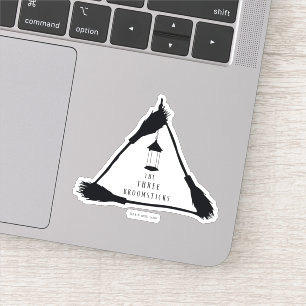 LOGOTYPEN TRE BROOMSTICKS™ KLISTERMÄRKEN