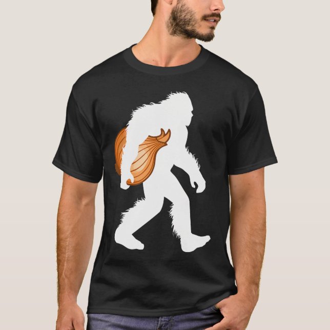 Lök Bigfoot Håller Grönsakskryptid Matlagning Sa T Shirt (Framsida)