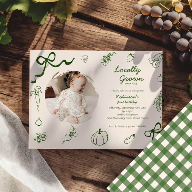 Lokalt odlad gård i hand plockade 1:a födelsedag inbjudningar (Skapare uppladdad)