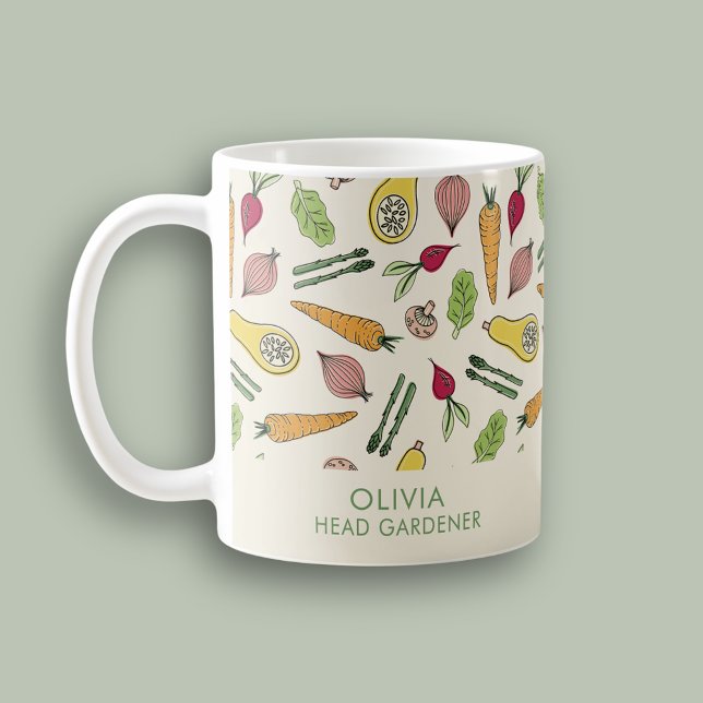 Lokalt odlad grönsakspatch, trädgårdsmästare kaffemugg (Farmers Market Garden Vegetable Patch Head Gardeners Coffee Mug.  Personalize with your own text.)