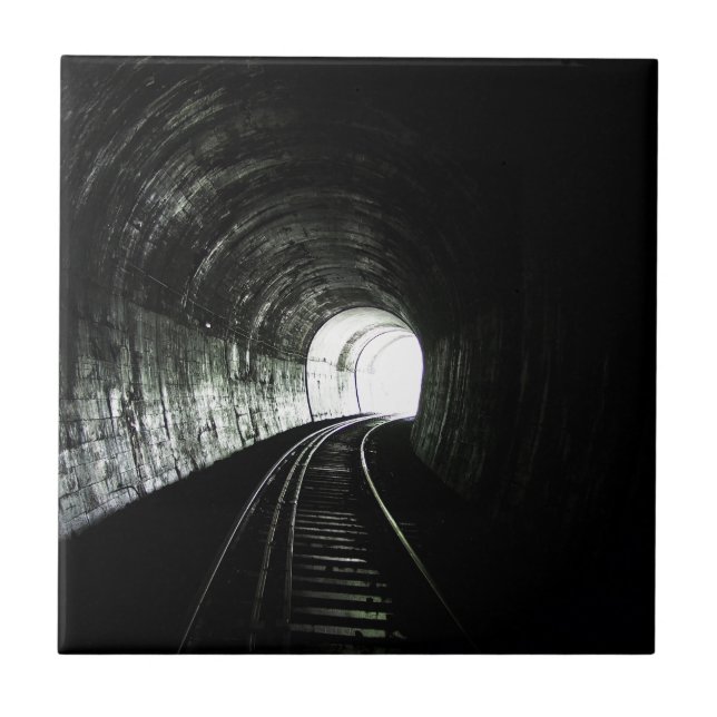 Lokomotivtunnel Kakelplatta (Framsidan)