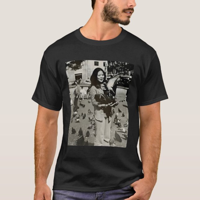 Londan Balck and White T Shirt (Framsida)