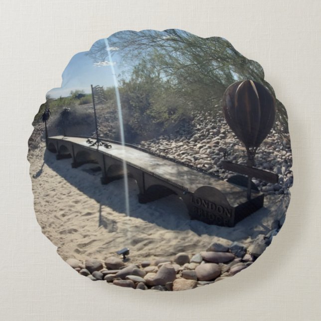 London Bridge/London Bridge-replika Rund Kudde (Framsidan)