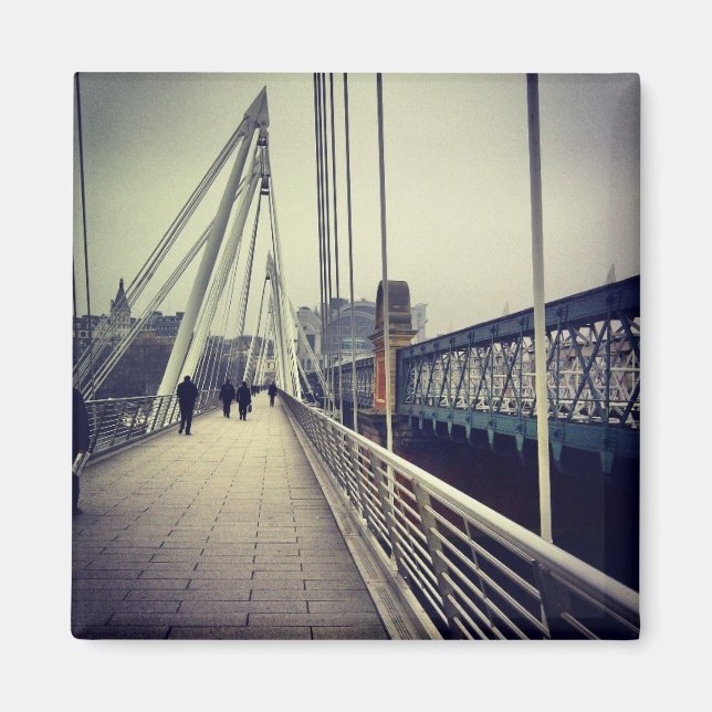 London - Bridge to Charing Kor Magnet (Framsidan)