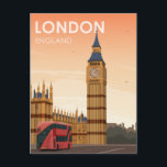 London England Big Ben vid Sunset Vintage resor Vykort<br><div class="desc">Retro London Englands reseaffisch illustrerar att en röd dubbla-decker buss kör förbi parlamentets hus vid solnedgången tillsammans med en syn på klockan torn,  känd som Big Ben. Den här vintagen kommer att återge minnen av klassiskt resor affischer från en gammal epok.</div>