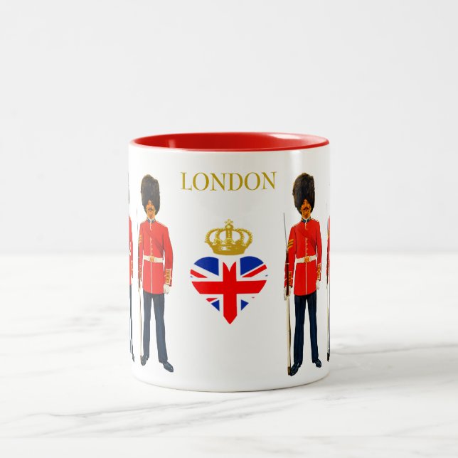 London, England Krona Heart & Beefeaters Två-Tonad Mugg (Center)