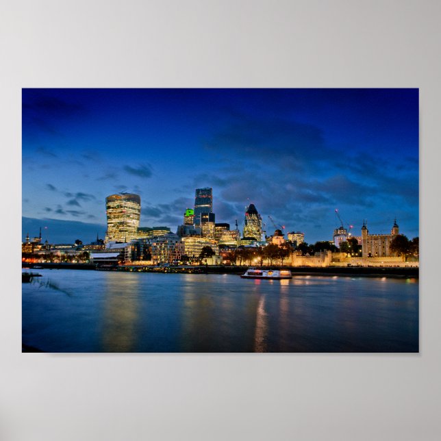 London Skyline Cityscape på natten Poster (Framsidan)