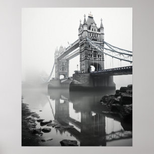 London Torn Bridge i dimman Poster