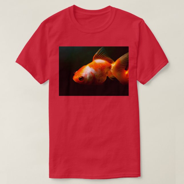 Lone Goldfish in the glass aquarium T Shirt (Design framsida)