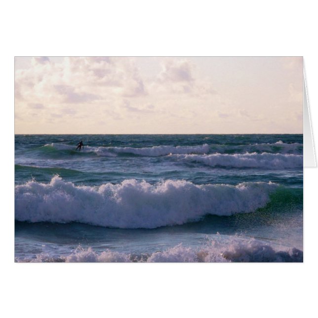 Lone Surfer vid Fistral Beach Newquay Cornwall UK Hälsningskort (Framsidan Horizontal)