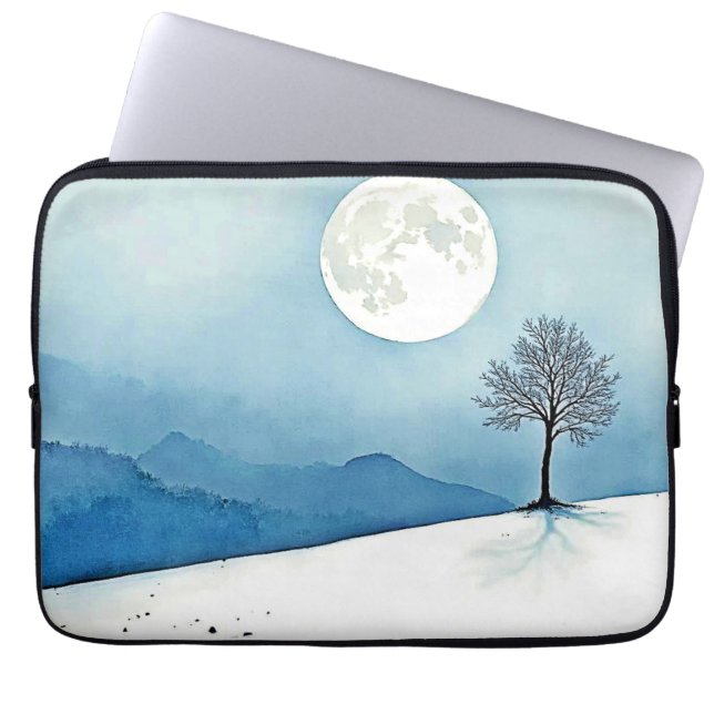 Lone Tree: Serene Full Moon Silence Art Laptop Fodral (Framsidan)