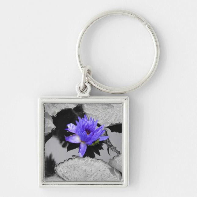 Lone Vatten Lily Fyrkantig Silverfärgad Nyckelring (Framsidan)