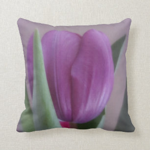 Lone violett tulpan kudde