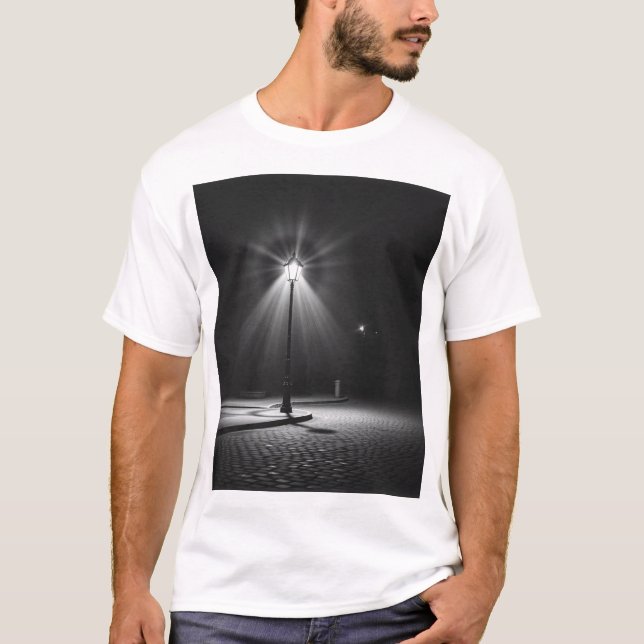 Lonely Streetlight - A Haunting Charcol Nocturne T Shirt (Framsida)