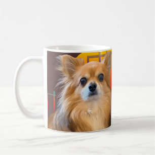 Long Hair Chihuahua vid namn Dylan Kaffemugg