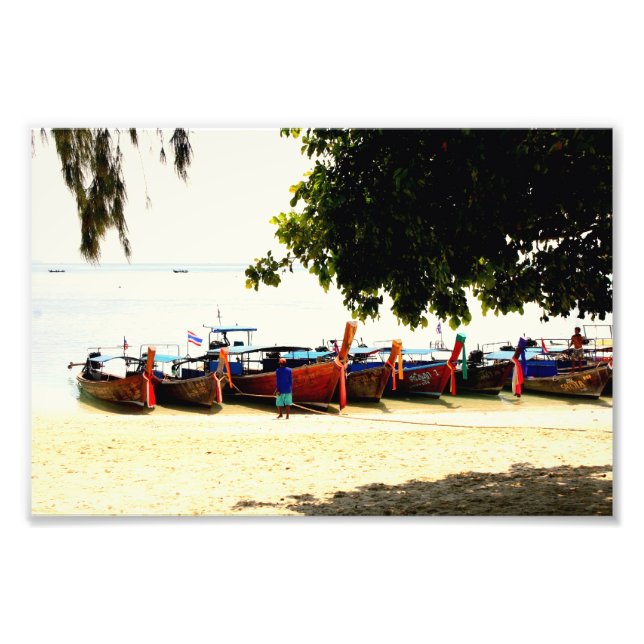 Longtail Boats on Hong Island, Thailand Print Fototryck (Framsidan)