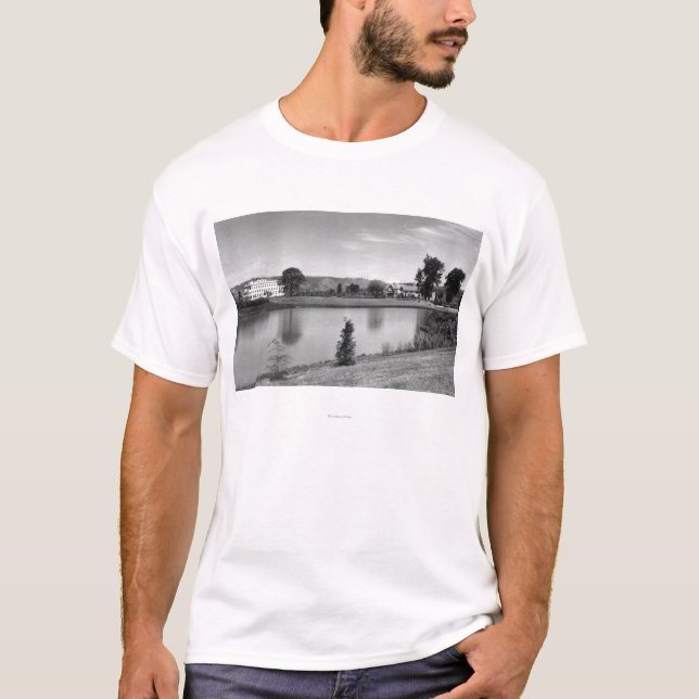 Longview WA-Town beskådar sjön Sacajawea Tee (Framsida)