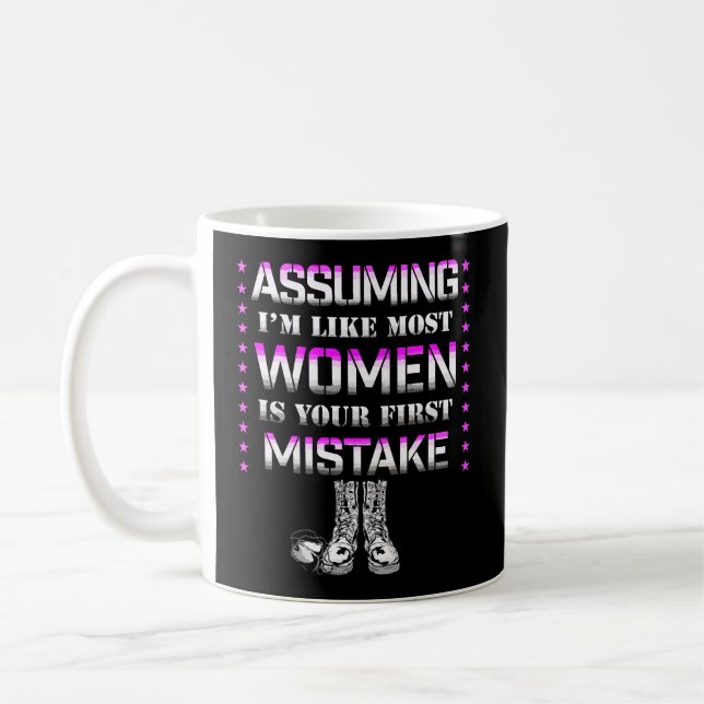 Lönsam aktiv kvinnlig kvinnlig kvinnans militärpen kaffemugg (Vänster)