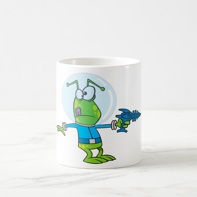 Lönsam Alien med Ray Gun Sci-Fi Space Invader Kaffemugg (Skapare uppladdad)