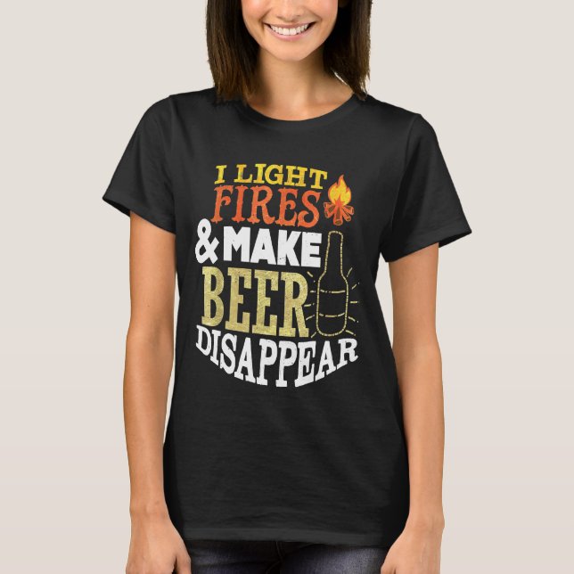 Lönsam Campfire Drinking Beer För manar 1 T Shirt (Framsida)
