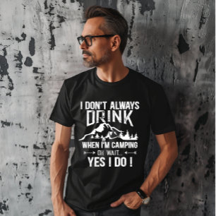 Lönsam camping och drickande av ord t shirt