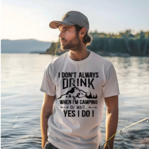 Lönsam camping och drickande av ord t shirt