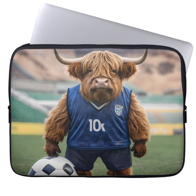 Lönsam höglandskädda, nedtryckt för fotboll. laptop fodral (Framsidan)