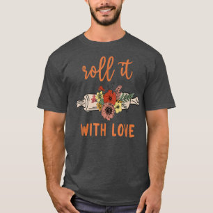 Lönsam kvinna som bakar bakare, hobby food cakes C T Shirt