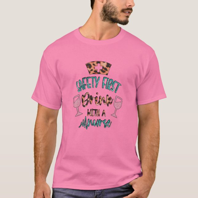 Lönsam sjukhusoffert för kvinnors säkerhet Drick f T Shirt (Framsida)