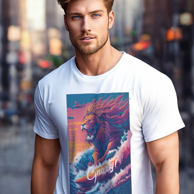 Lönsam Surfa Lejon Gnarly på vågen för riktig surf T Shirt (Lion Surfer - Gnarly)