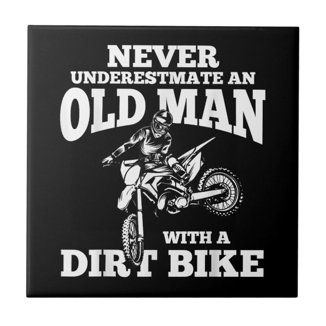 Lönsamma gåvor underskattar aldrig en gammal man m kakelplatta (Framsidan)