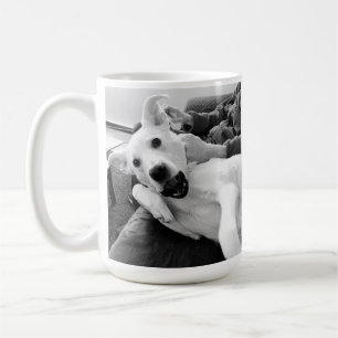 Lönsamt foto av Lycklig Hund B & W-foto Kaffemugg