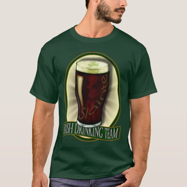 Lönsamt irländskt drickteam tee shirt (Framsida)